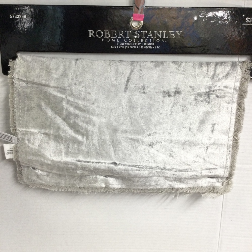 Robert Stanley Silver Stonewashed Velvet Table Runner 14”x72”. New 2018